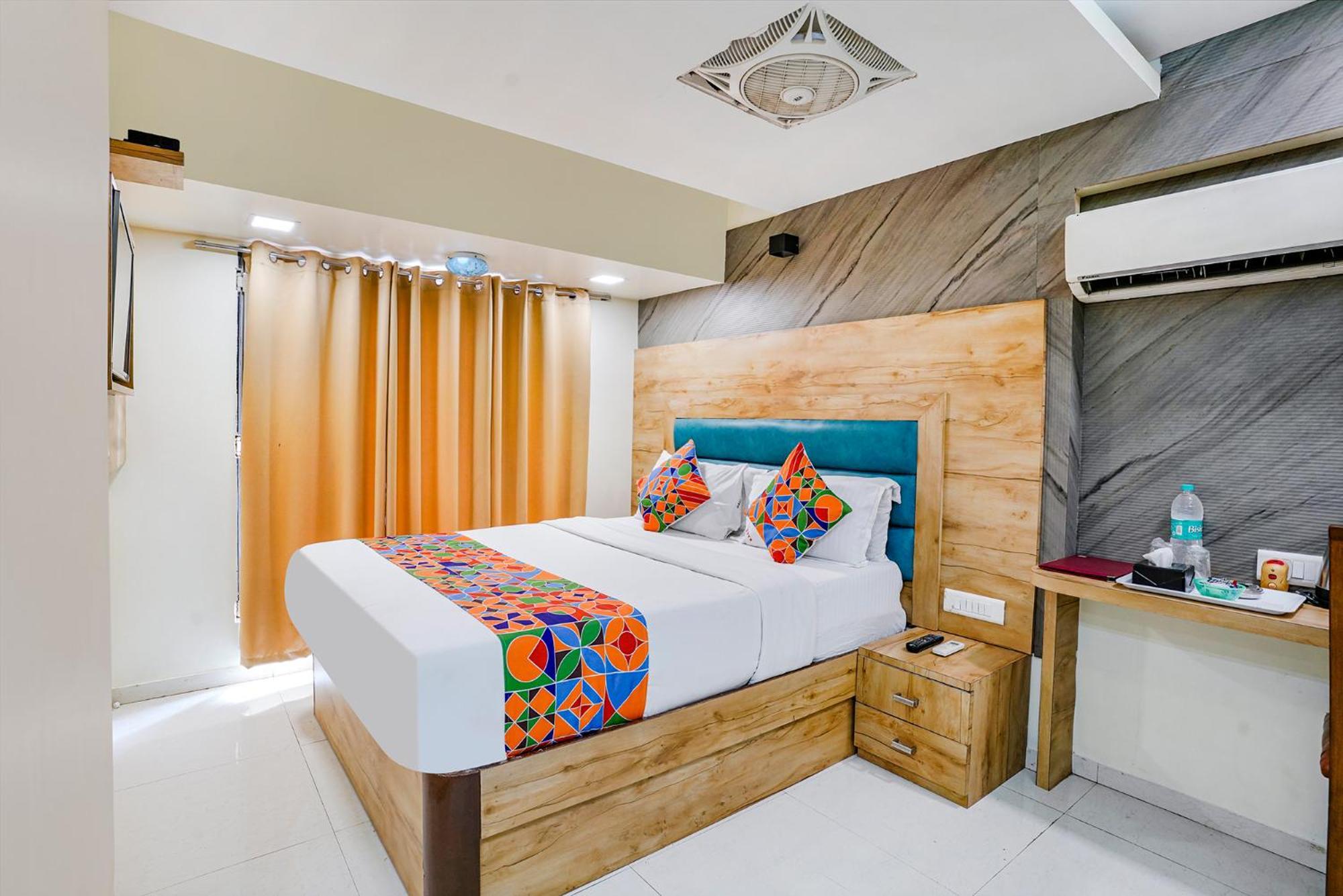 Fabexpress Amber Corp Inn - Nr Nesco Exhibition Center Bombay Extérieur photo