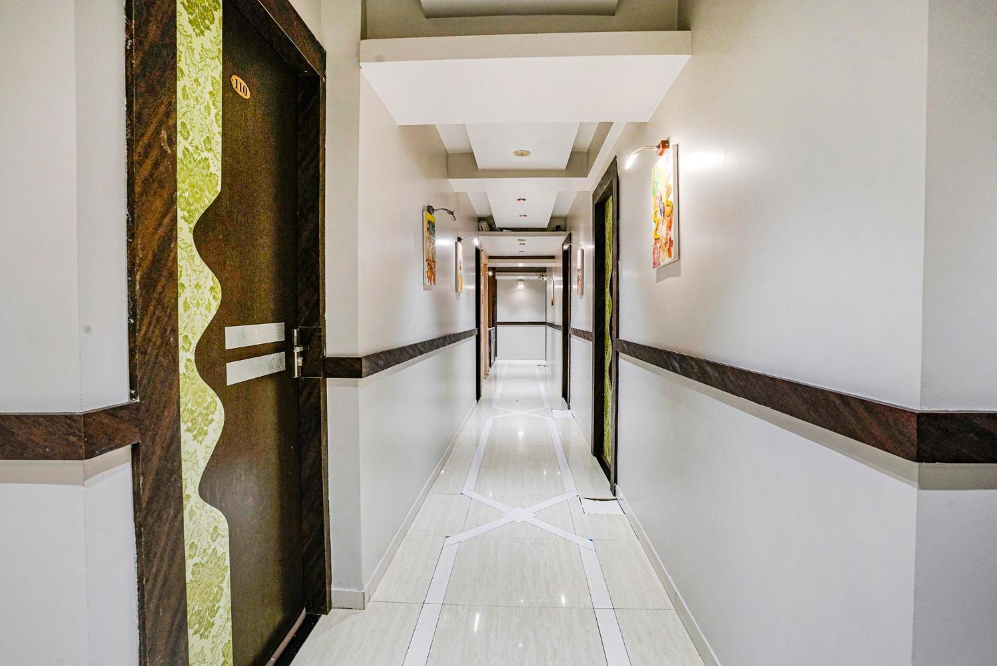 Fabexpress Amber Corp Inn - Nr Nesco Exhibition Center Bombay Extérieur photo